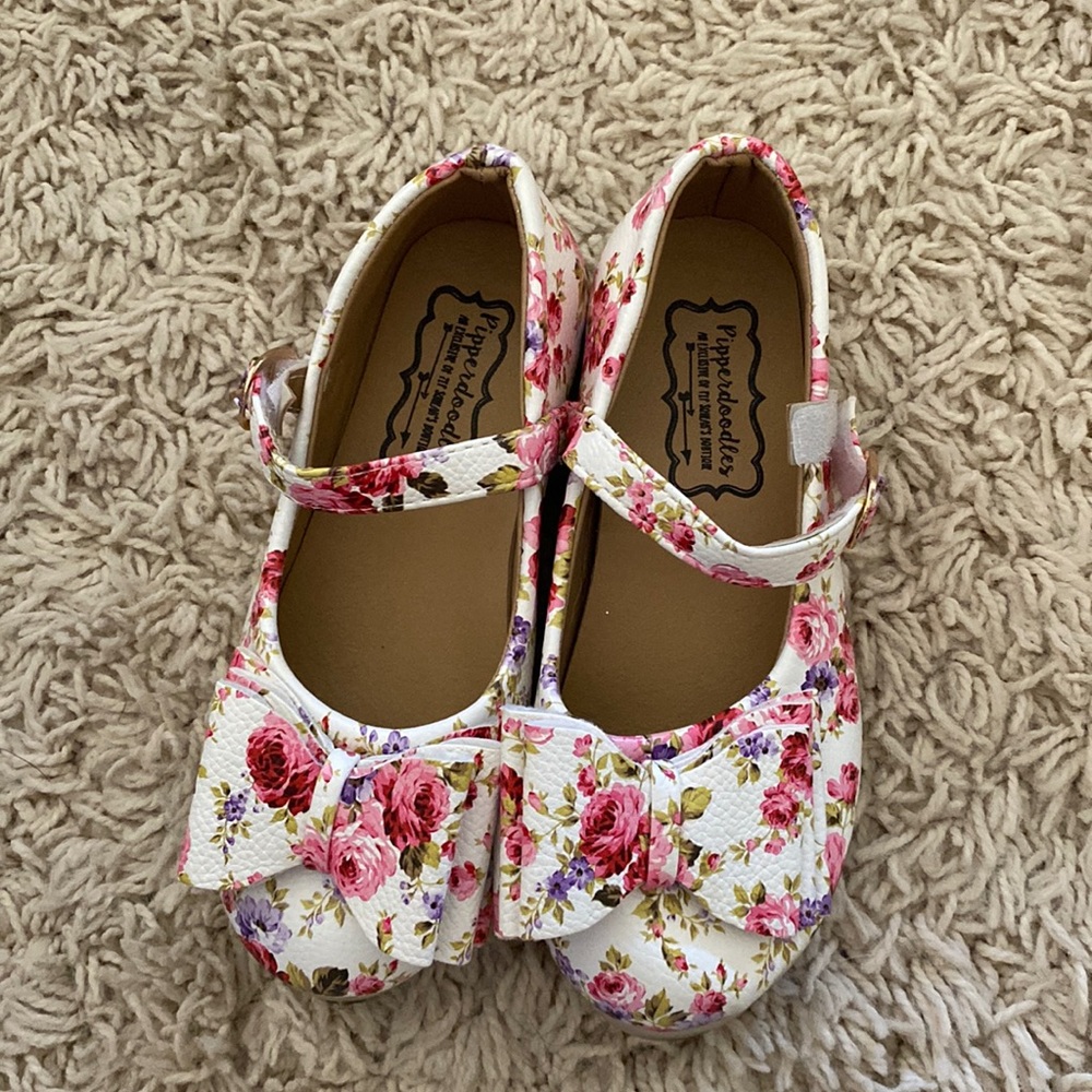 Pipperdoodles bow shoes